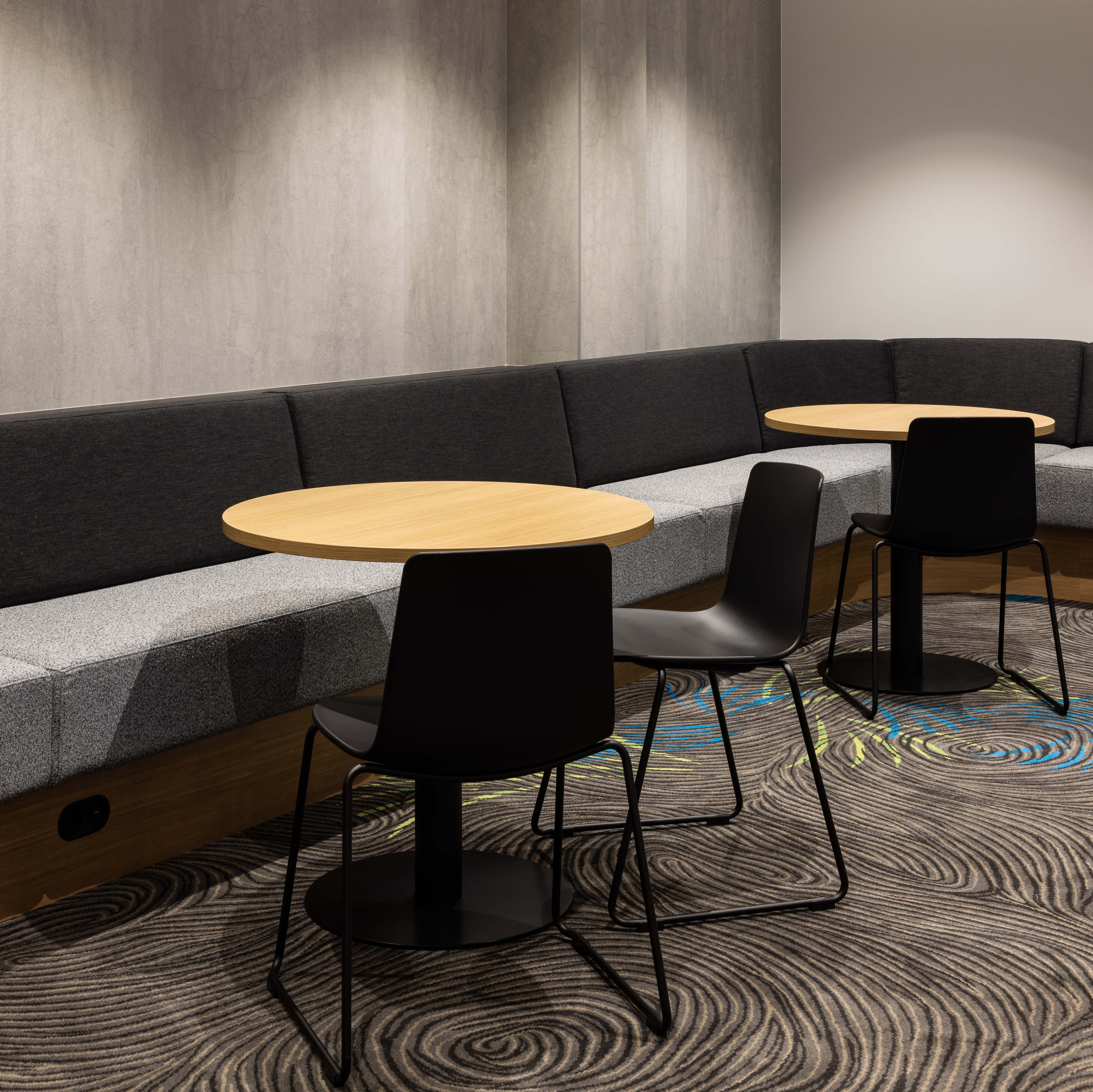 AIAL Domestic Lounge